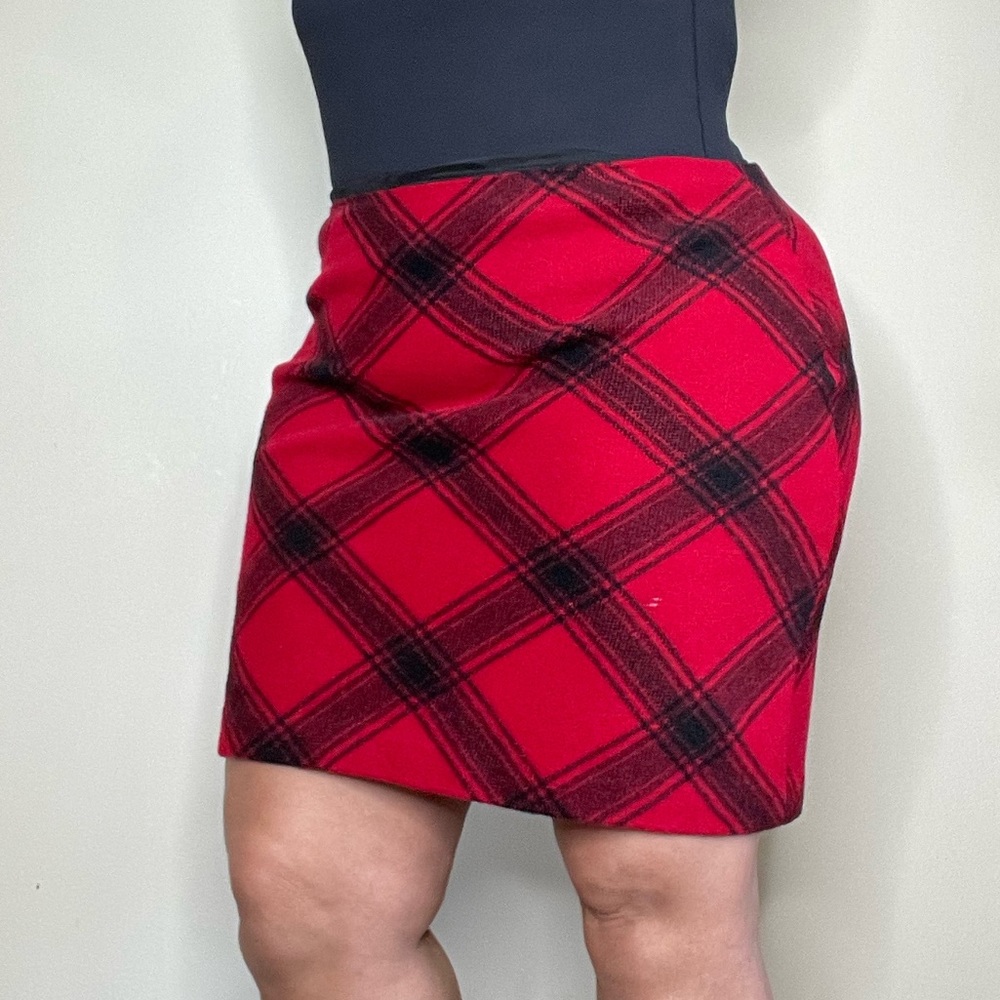Talbots Petite Classic Red and Black Plaid Pencil Skirt